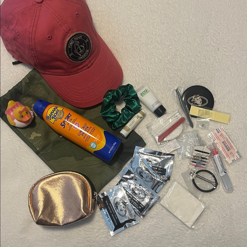 Jeep Bag Bundle Pink Cap and Assorted Accessories (E)